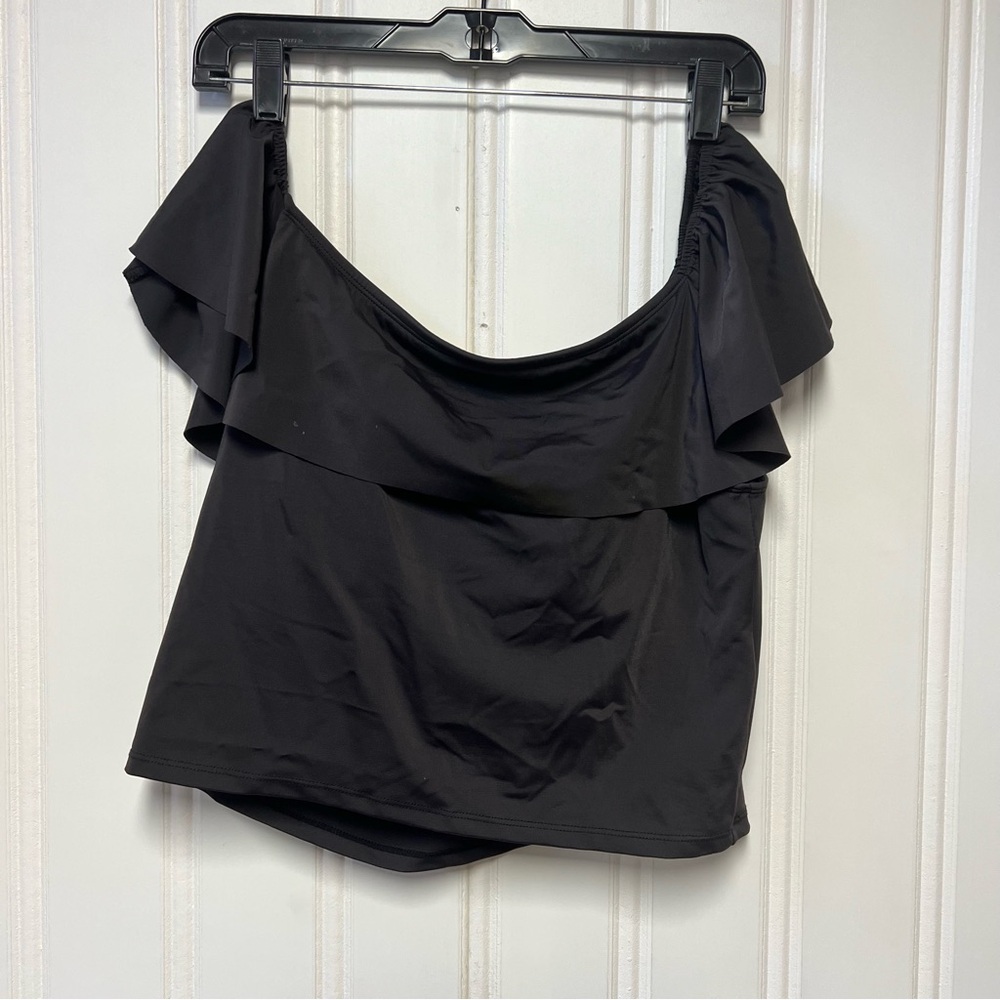 Kortni Jeane Black Ruffle Off-Shoulder Bikini Top NEW With out tags 2x